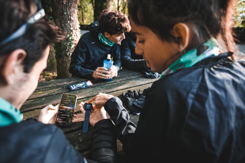 Beginnende hardloper vergelijkt ChatGPT met hardloopcoaching app om sneller te worden.