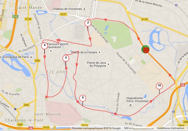 Hardloper op hardlooproute in Parijs door Bois de Vincennes langs INSEP en groen.