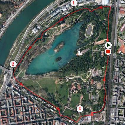 Hardloper in Lyon bij Parc de la Tete d'Or op trainingsroute met mooi uitzicht.