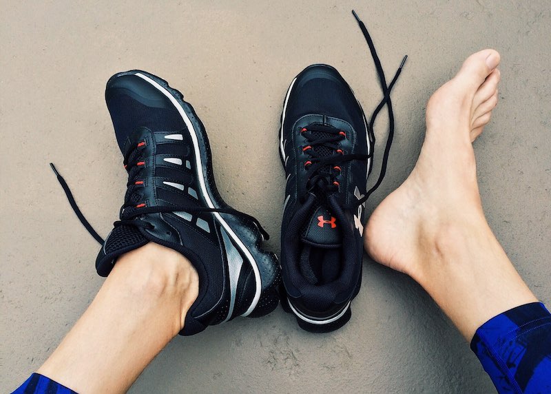 Hardloper met peesplaatontsteking krijgt hersteladvies om sneller pijnvrij te lopen en te trainen.