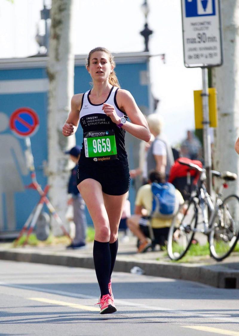 Loper tijdens de Halve Marathon van Geneve met persoonlijk record van 1u27 en een podiumplek.
