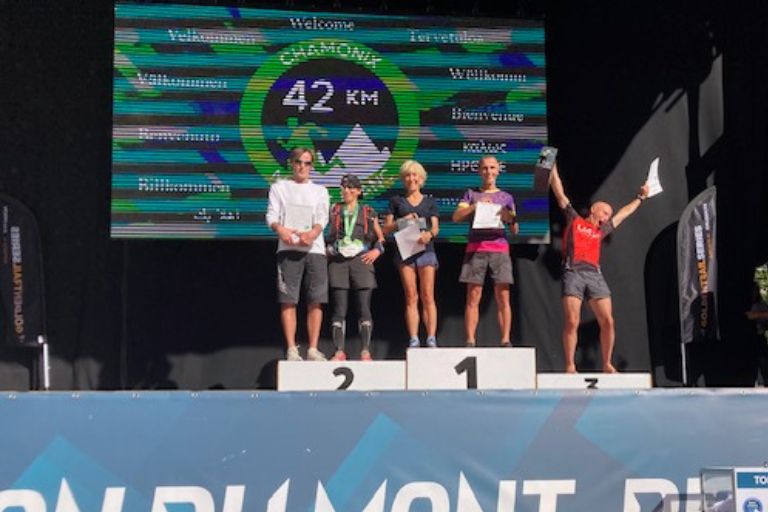 Majida wint de Marathon du Mont-Blanc in de M5-categorie tijdens een uitdagende trailrun.