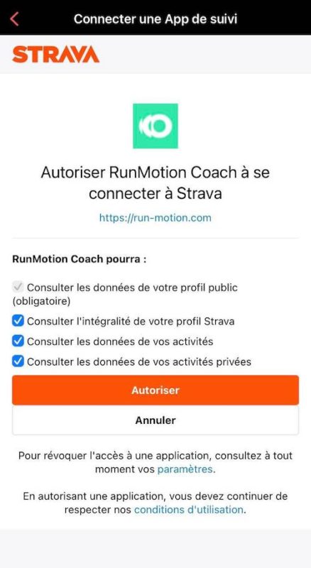 Hardloper koppelt RunMotion Coach met Garmin en Strava voor privé- en openbare loopactiviteiten.
