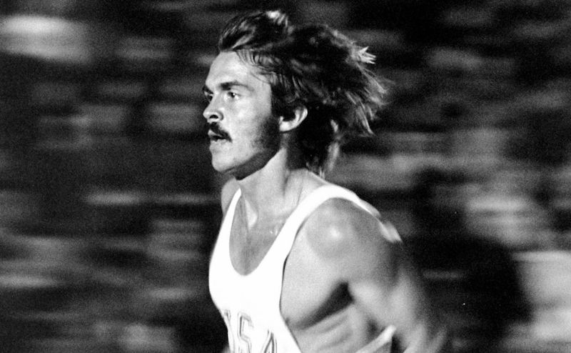 Portret van Steve Prefontaine, de legendarische hardloper die het moderne hardlopen voorgoed veranderde.
