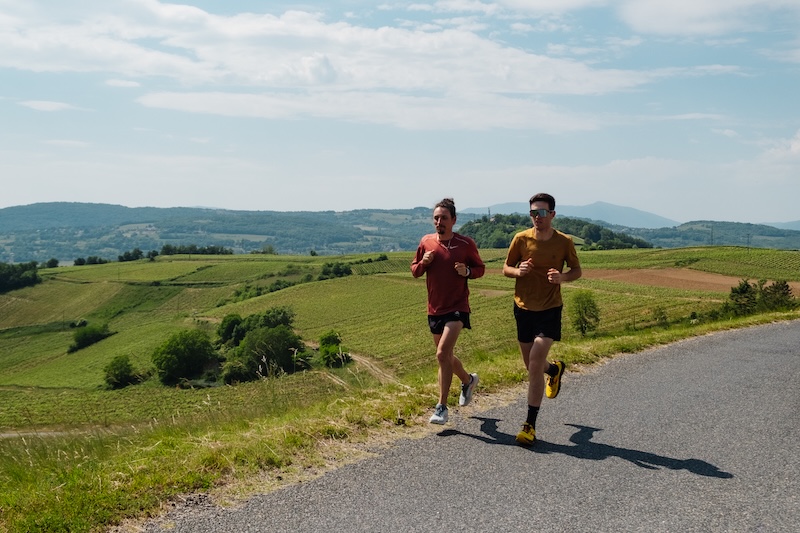 Trailrunner traint zonder hoogtemeters met gerichte oefeningen voor sterke benen en betere techniek